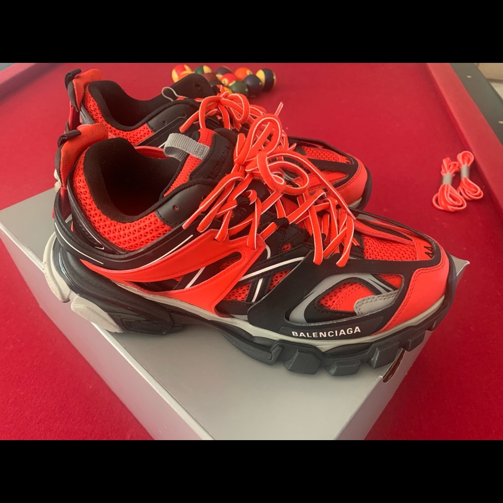 Balenciaga‘s track Sneaker